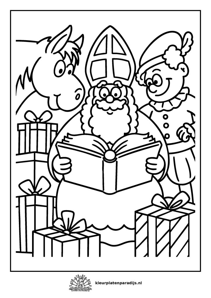 Kleurplaat van Sinterklaas die in zijn grote boek leest, met een vrolijke Piet, zijn paard en stapels cadeautjes eromheen.